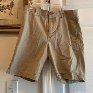 Men’s Tan Size 30 Waist Shorts by Chaps.